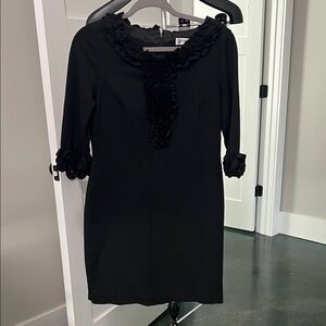 Trina Turk Classic Black Ruffle-Trim Shift Dress sz 10